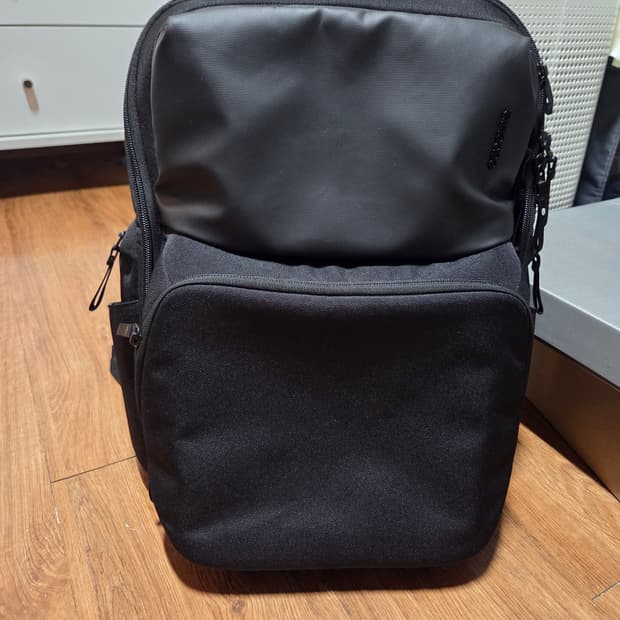 인케이스 아크 커뮤터백팩