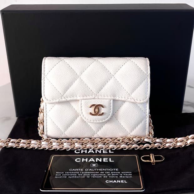 [S급/정품] 샤넬 클래식 체인 미니 지갑 크로스백 가방 화이트 골드메탈