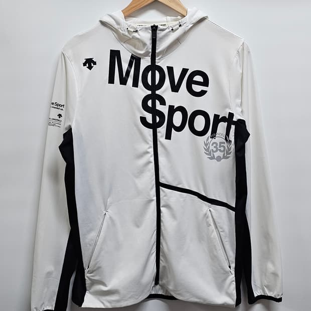 데상트 Move Sport 바람막이 화이트 100