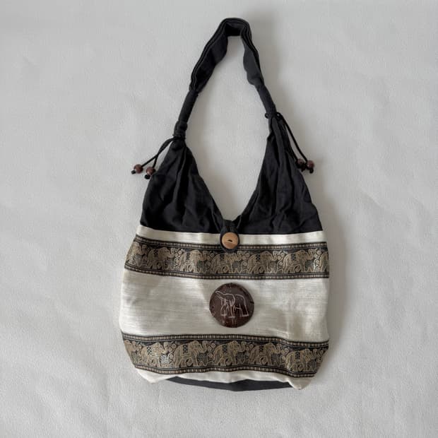 Pre owned 에스닉 숄더백