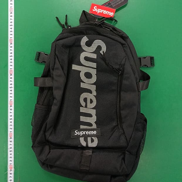 슈프림 백팩