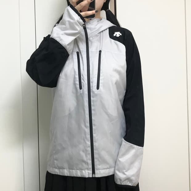 데상트 바람막이 105