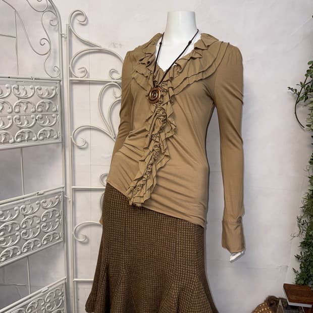 Ralph Lauren beige ruffle long sleeve