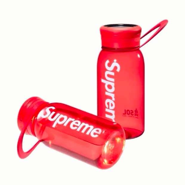 슈프림 솔 워터 태양광 충전 가능