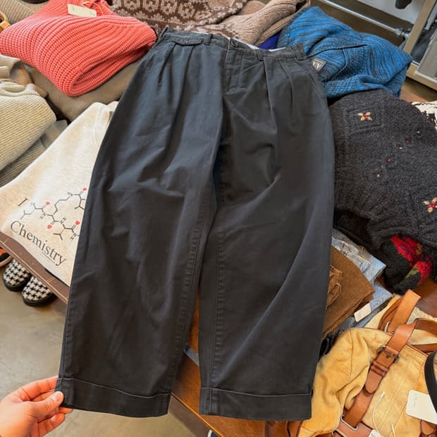 빔즈 플러스 투턱 팬츠