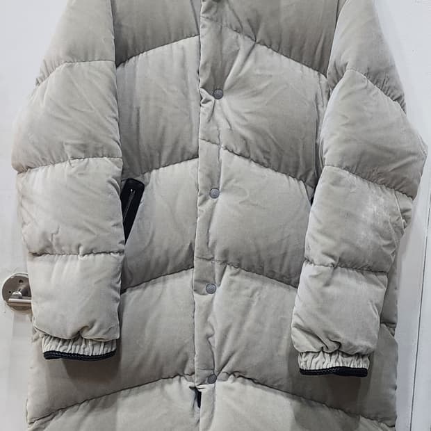 톰포드 벨벳 구스다운 푸퍼 롱패딩 48사이즈