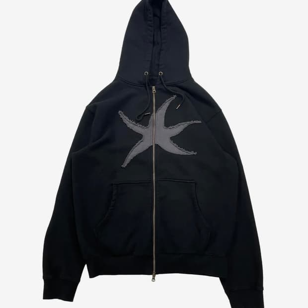TCM starfish hooded zip-up (black)
