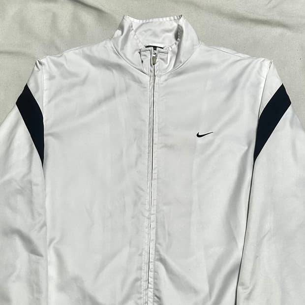 L 나이키 화이트 윈드브레이커 바람막이