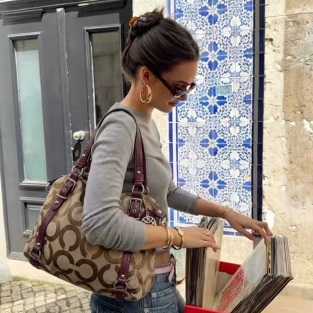 🍷 Jacquard Signature Tote Shoulder 🍷