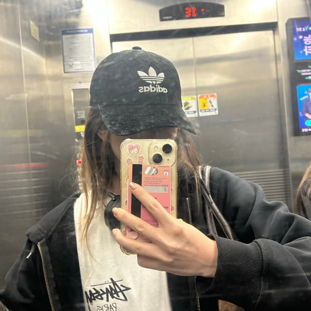 아디다스 벨벳 볼캡 블랙