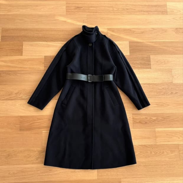 잇미샤 하이넥 벨트 코트 네이비