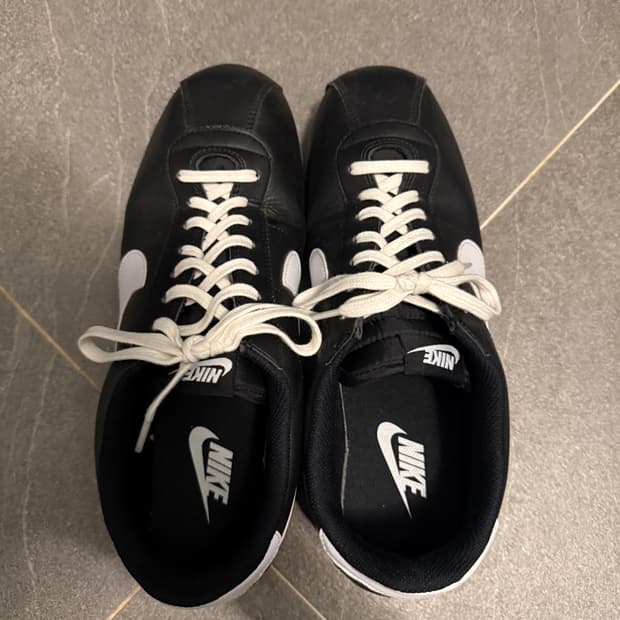 나이키 코르테즈 검흰레더 285