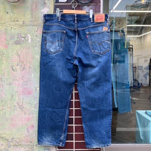 (42)00’s 550 Vintage Levi's