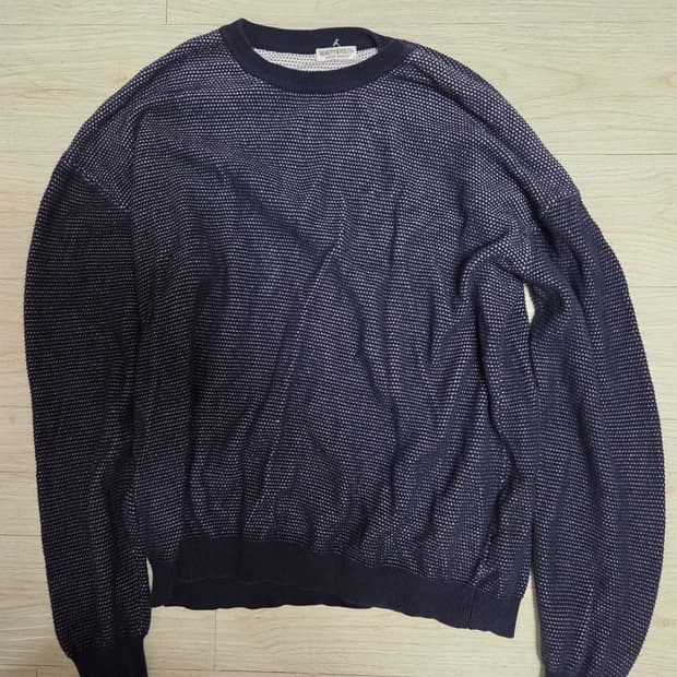 유나이티드 에로우즈(뷰티앤유스)네이비 그라데이션 니트 L