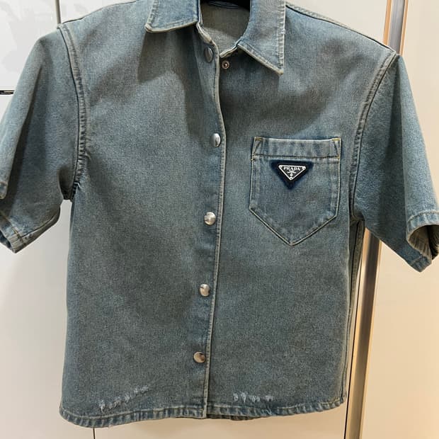 23fw 프라다 데님청자켓 40 (새상품급)