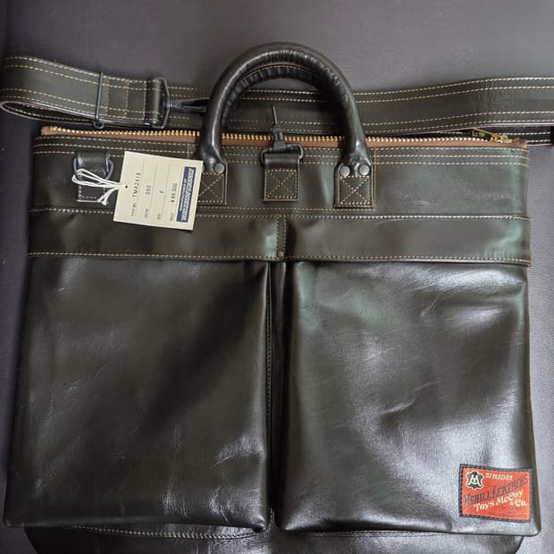 토이즈 맥코이 헬멧백 브라운