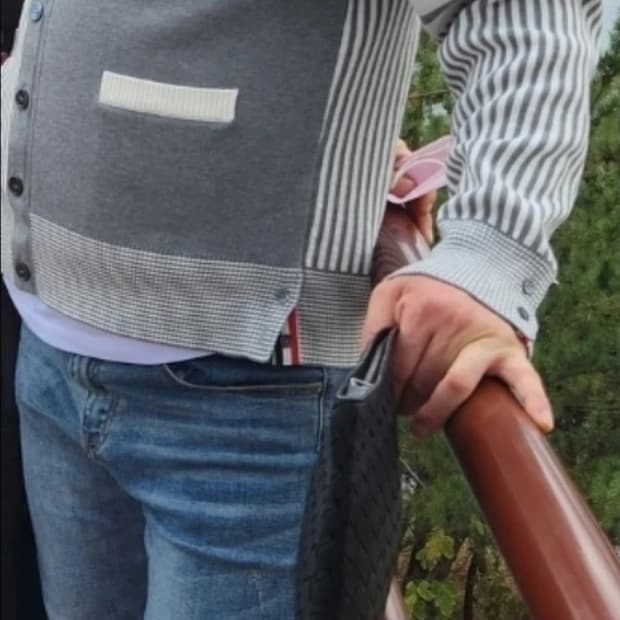 톰브라운 가디건