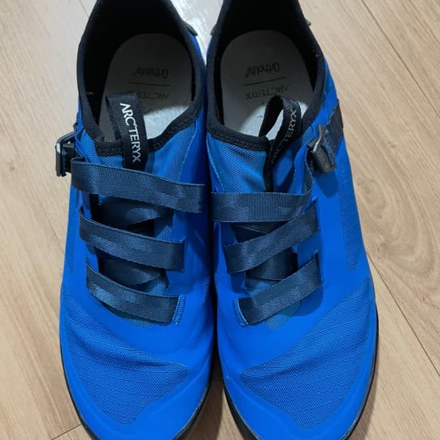 아크테릭스 아라키스(Arc'teryx Arakys) 어프로치 슈즈