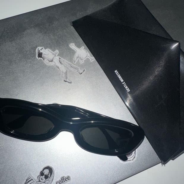 젠틀몬스터 탐부 블랙 제니 선글라스 판매합니다!