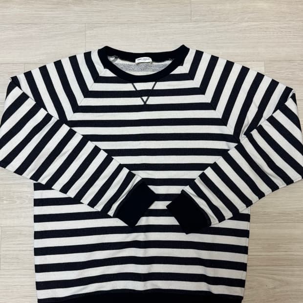 생로랑 니트 맨투맨 단가라