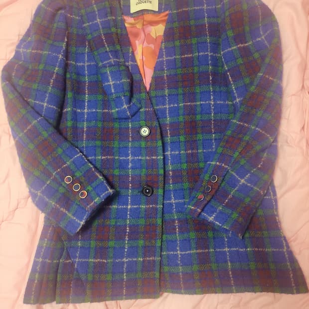 급처상태좋음!럭키슈에뜨 리본 뒤쪽 밑단 플리츠 체크 자켓 코트 36사이즈