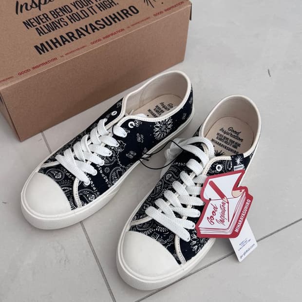 PAISLEY SNEAKERS 페이즐리 스니커즈