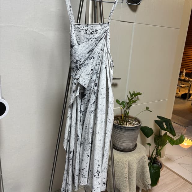 Lost&found 비대칭 드레스