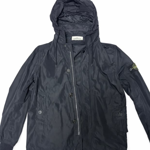 스톤아일랜드 마이크로랩스 나일론 바람막이 M 블랙