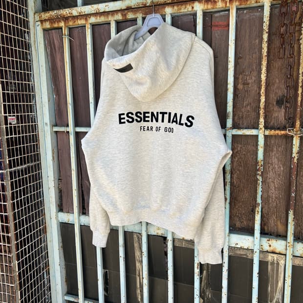 FEAR OF GOD ESSENTIALS 백로고 후드티