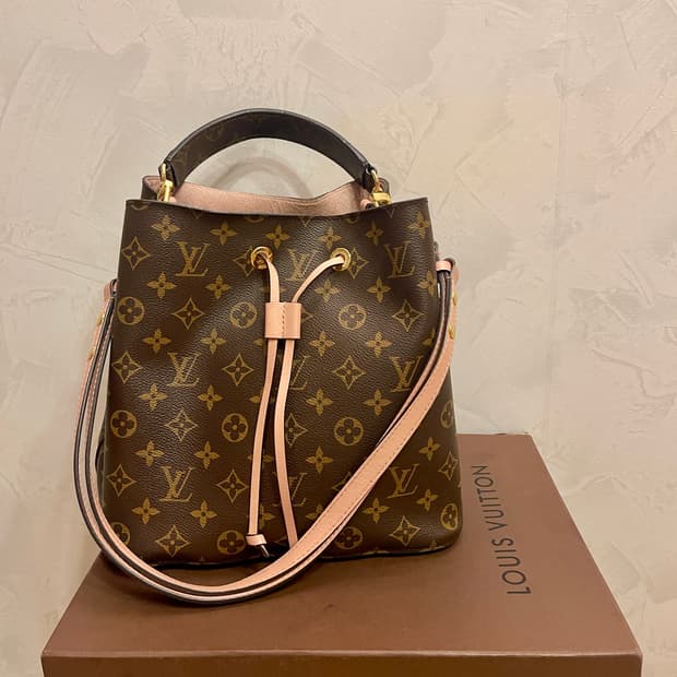 루이비통 Louis Vuitton 네오노에 MM 모노그램 로즈파우더