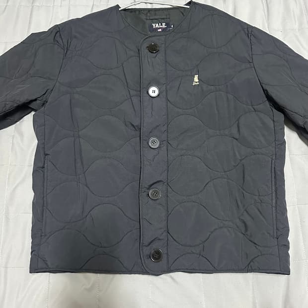 예일 네이비색 퀄팅 자켓