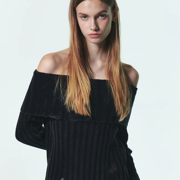 Current커렌트 washing off shoulder knit top