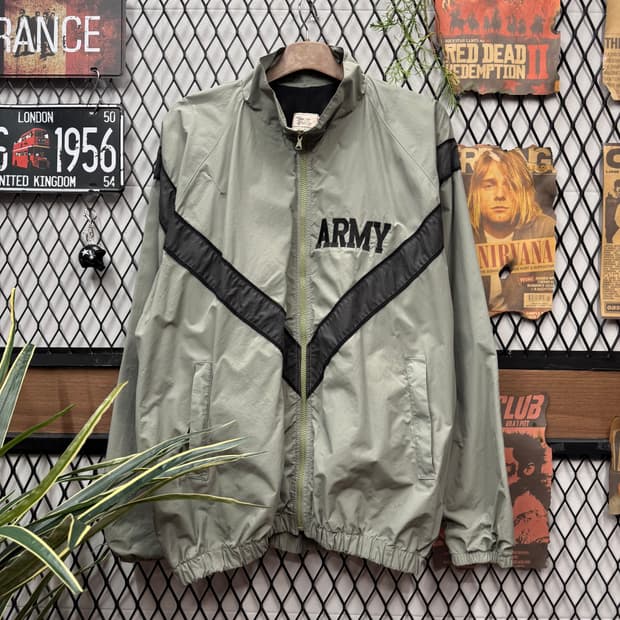 L/L 90s IPFU 1세대 US ARMY 오리지널 V 스카치 바람막이