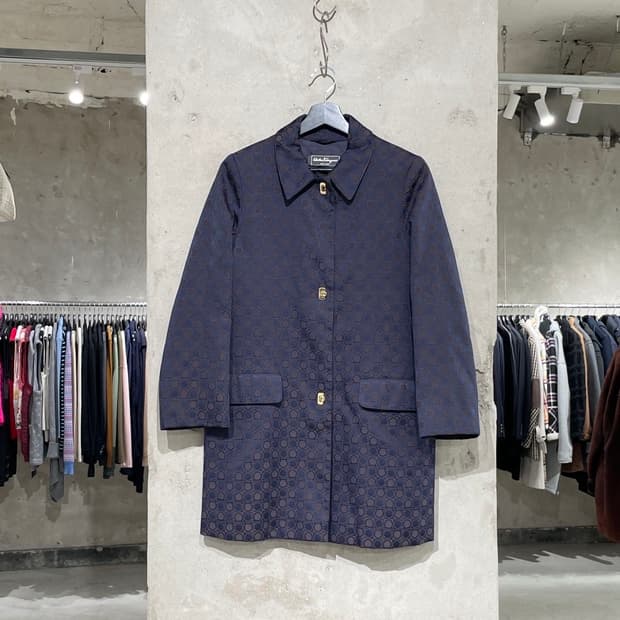 살바토레 페라가모 투 톤 모노그램 간치니 숏 코트