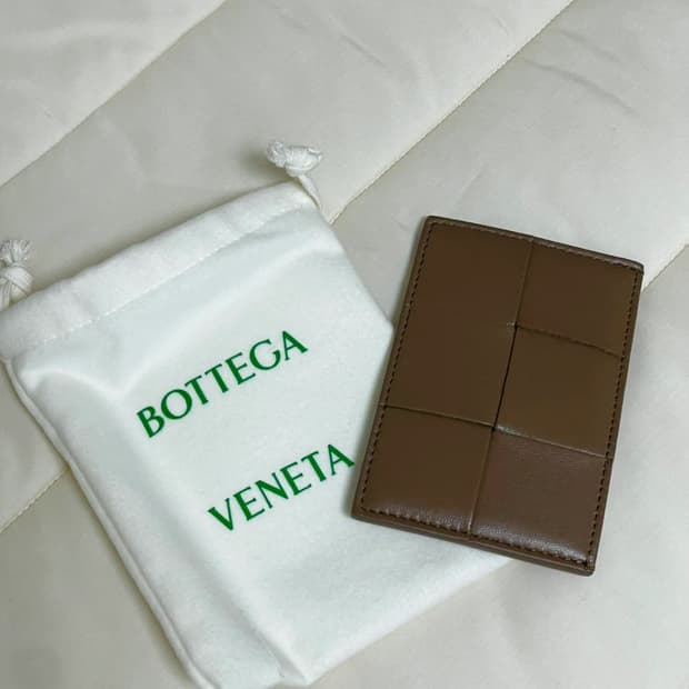 보테가베네타 카세트 명함지갑 