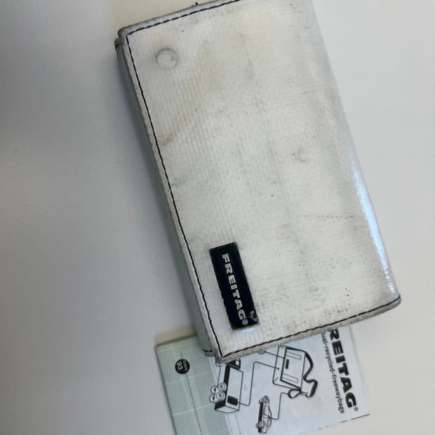 프라이탁 맥스 F553 지갑