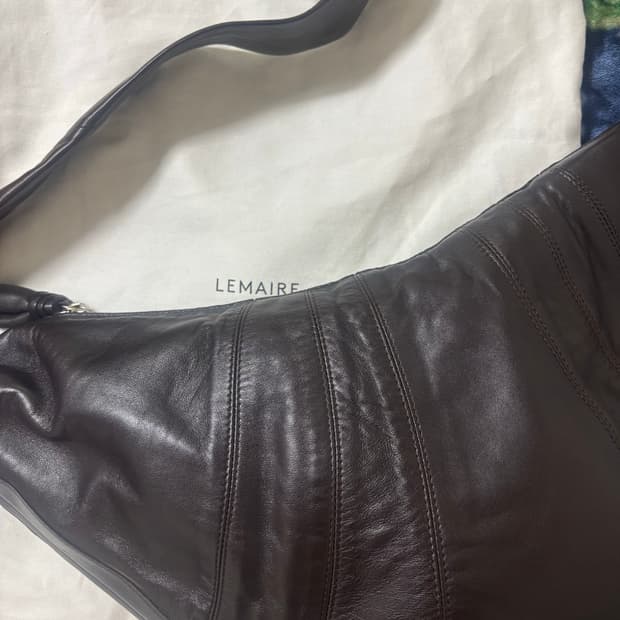 르메르 범백 제니가방 라지사이즈 다크초코