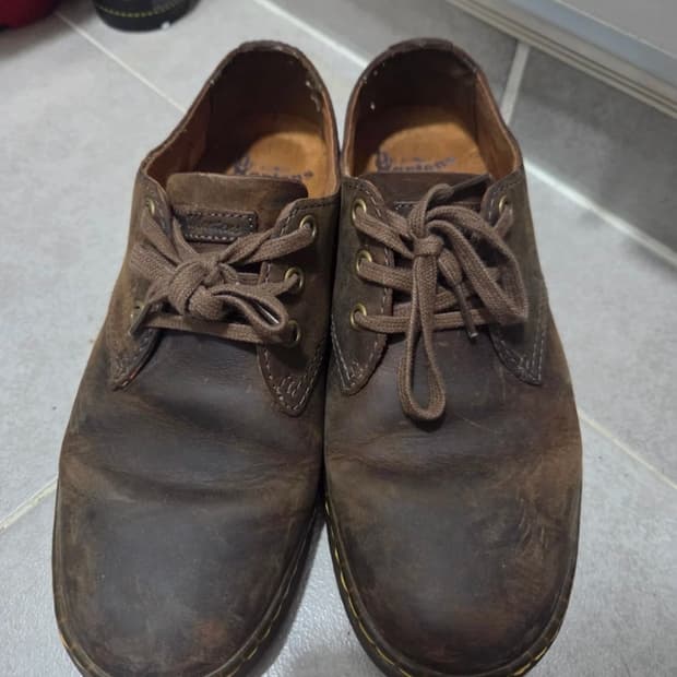 닥터마틴 1461 크레이지홀스