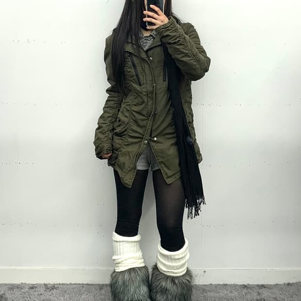 밀리터리 셔링 디테일 야상 자켓