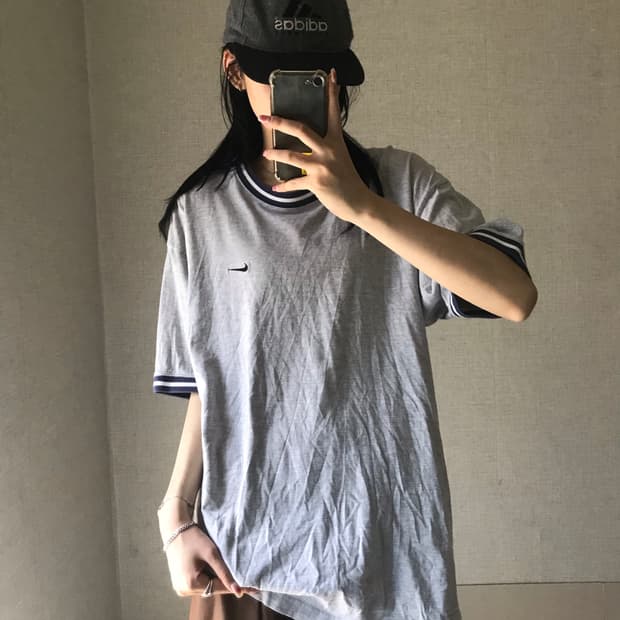 나이키 그레이 오버핏 반팔티셔츠