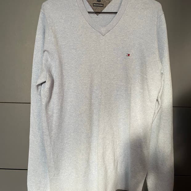 Tommy Hilfiger 브이넥 캐시머어 코튼 구름 니트