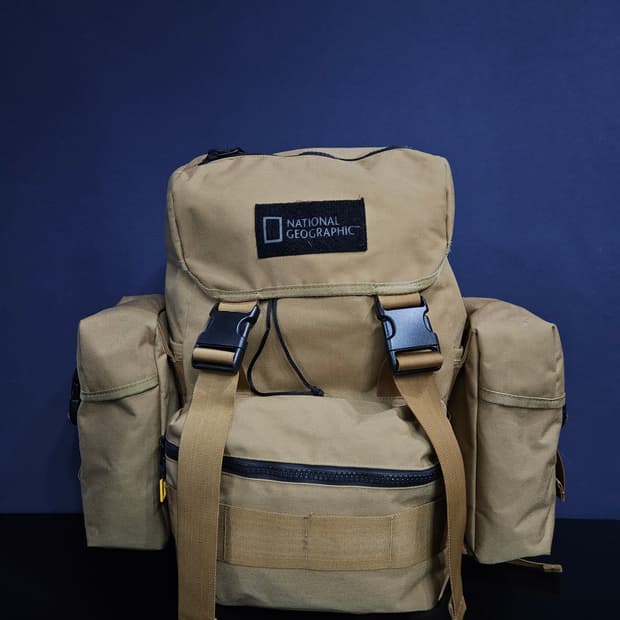 내셔널지오그래픽 카멜 남성 밀리터리 백팩 