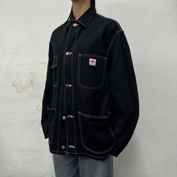 단톤(DANTON) 블랙컬러 스티치 박스로고 커버올 자켓