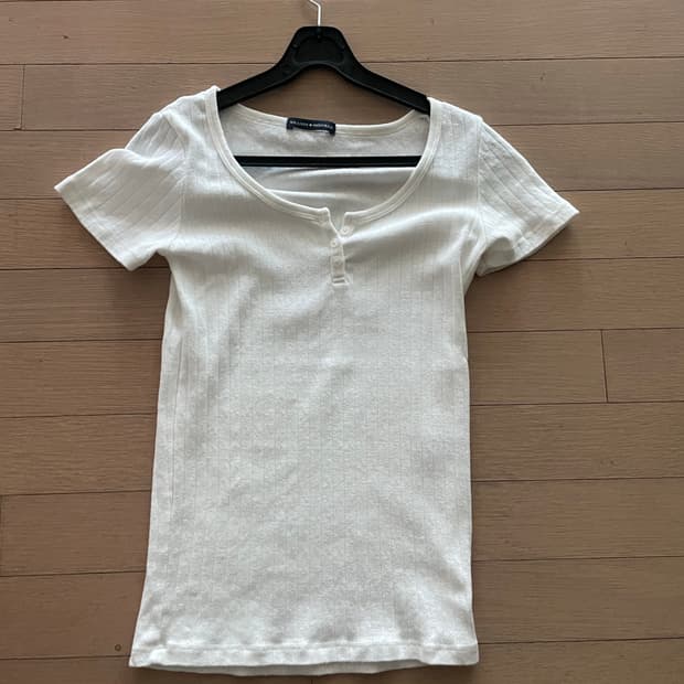 브랜디멜빌 three button short sleeve