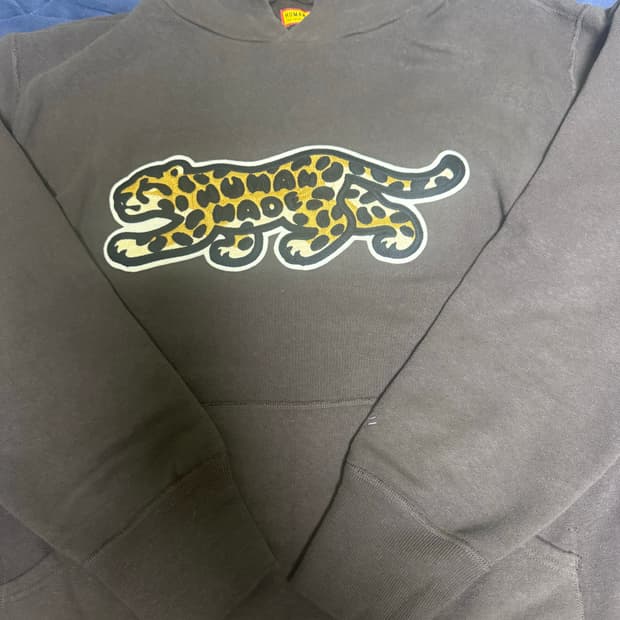 휴먼메이드 압구정 익클 후드티 m사이즈