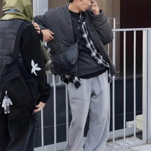 폴리테루 퀄티드 가디건 24fw 블랙