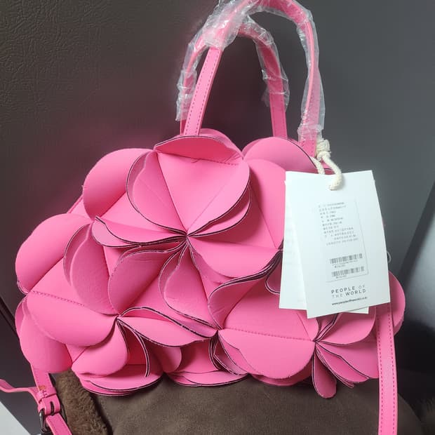 (새상품) PEPLE OF THE WORLD 플라워 보스턴백