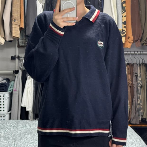 로맨틱크라운 오버핏 니트 카라