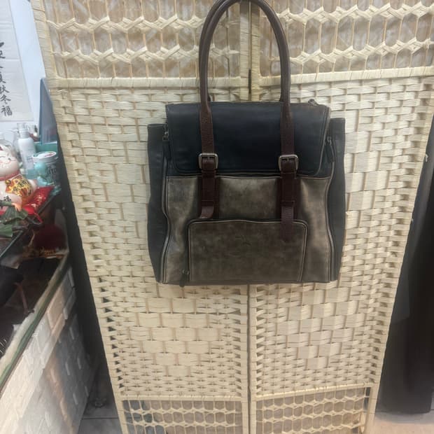 정품 우영미 지퍼 레더 변신 숄더백 팝니다