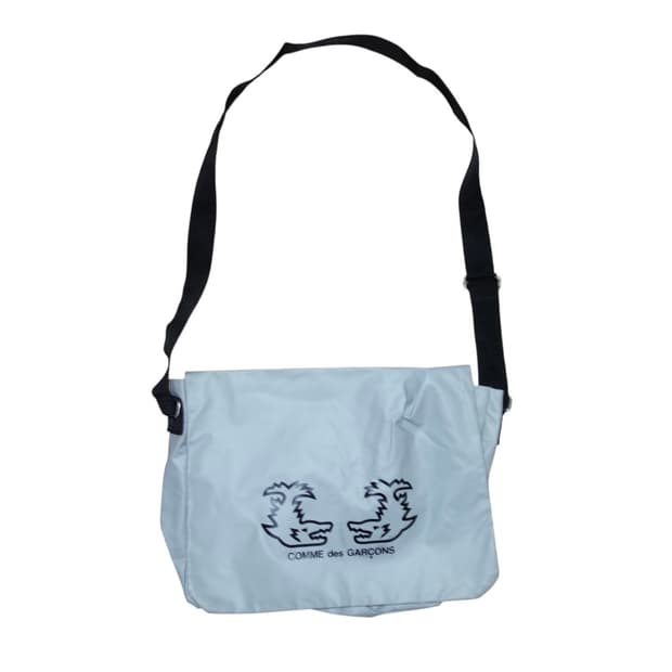 •꼼데가르송 나고야 한정판 메신저백